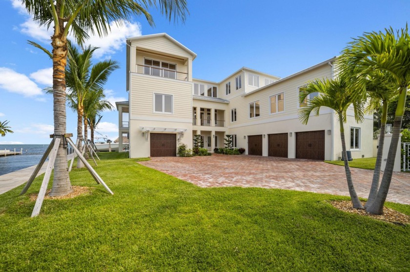 BOATERS PARADISE!!***BRAND NEW LUXURY HOME FEATURING PANORAMIC - Beach Home for sale in Upper Matecumbe Key, Florida on Beachhouse.com