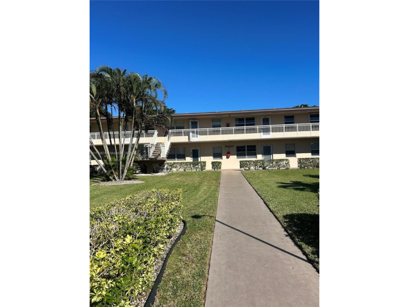 Gorgeous Unit in 55+ Century Village! This highly demanded unit! - Beach Condo for sale in West Palm Beach, Florida on Beachhouse.com