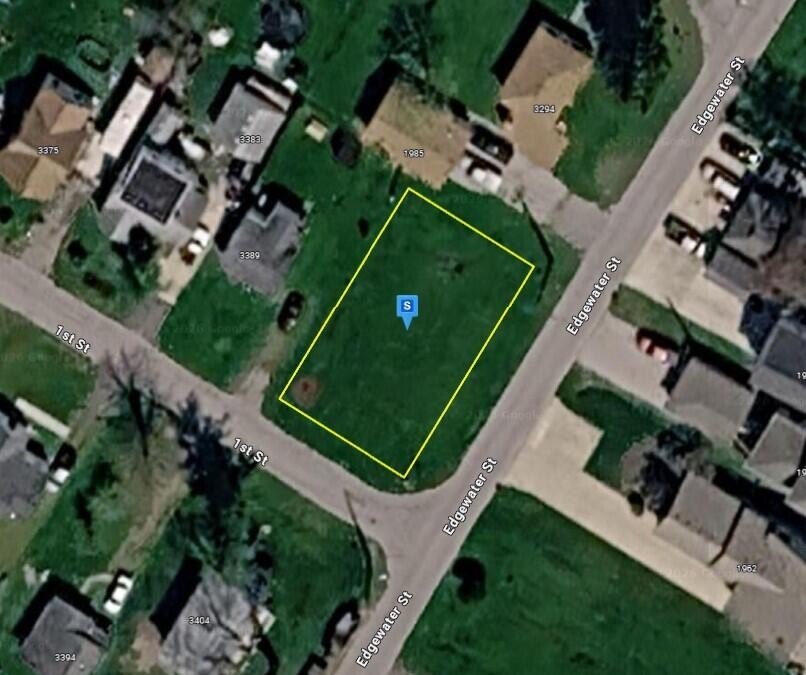 This vacant corner lot offers an excellent opportunity to build - Beach Lot for sale in Monroe, Michigan on Beachhouse.com