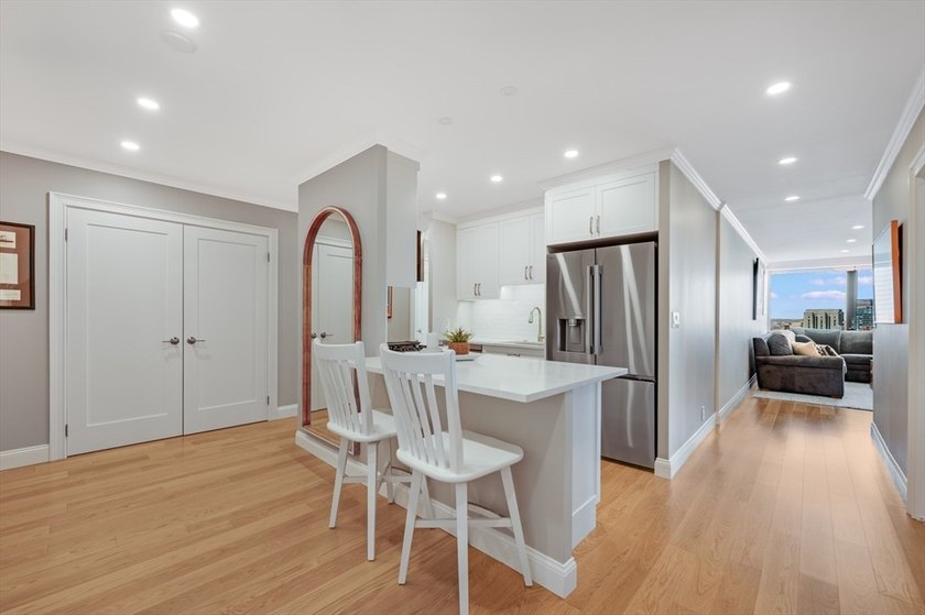 Welcome to Harbor Towers, a newly renovated urban oasis on - Beach Condo for sale in Boston, Massachusetts on Beachhouse.com