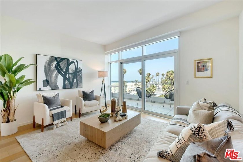 The ocean view xondo at The Waverly in Santa Monica is a - Beach Condo for sale in Santa Monica, California on Beachhouse.com