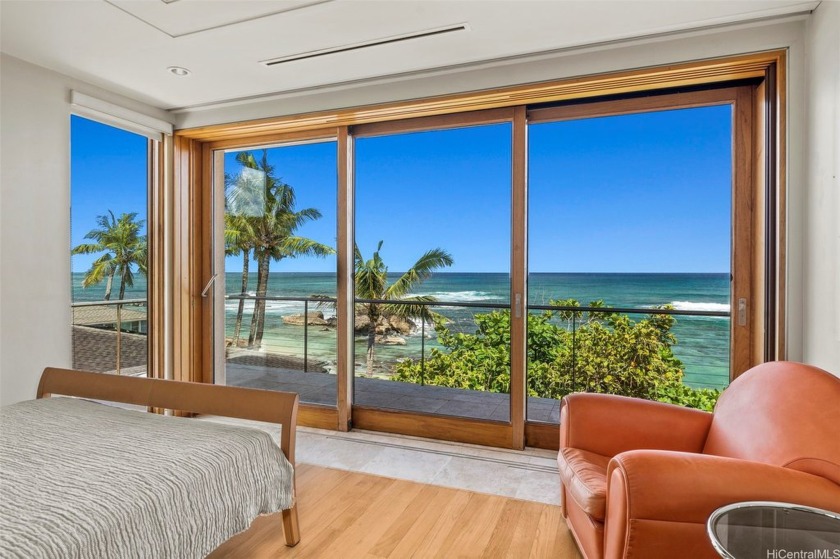 Welcome to the Alligator House!An AWARD-WINNING oceanfront - Beach Home for sale in Haleiwa, Hawaii on Beachhouse.com