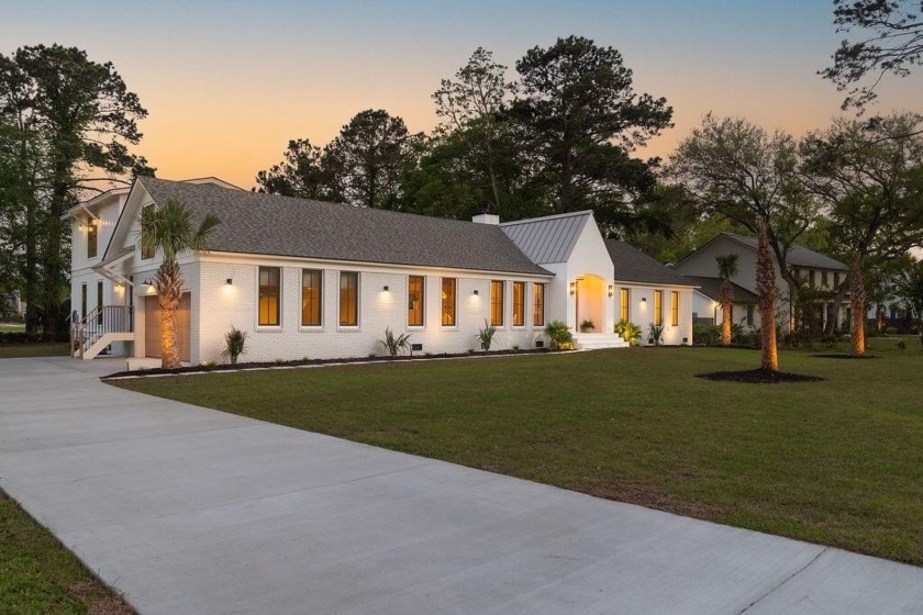 Discover an exceptional and rare opportunity to own a stunning - Beach Home for sale in Mount Pleasant, South Carolina on Beachhouse.com