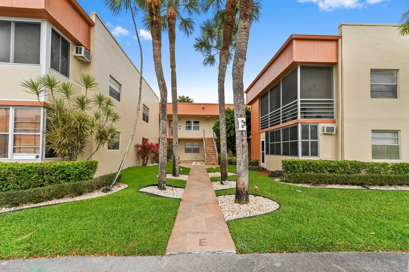 Welcome to this 2BR/2BA condo in the active 55+ Kings Point - Beach Condo for sale in Delray Beach, Florida on Beachhouse.com