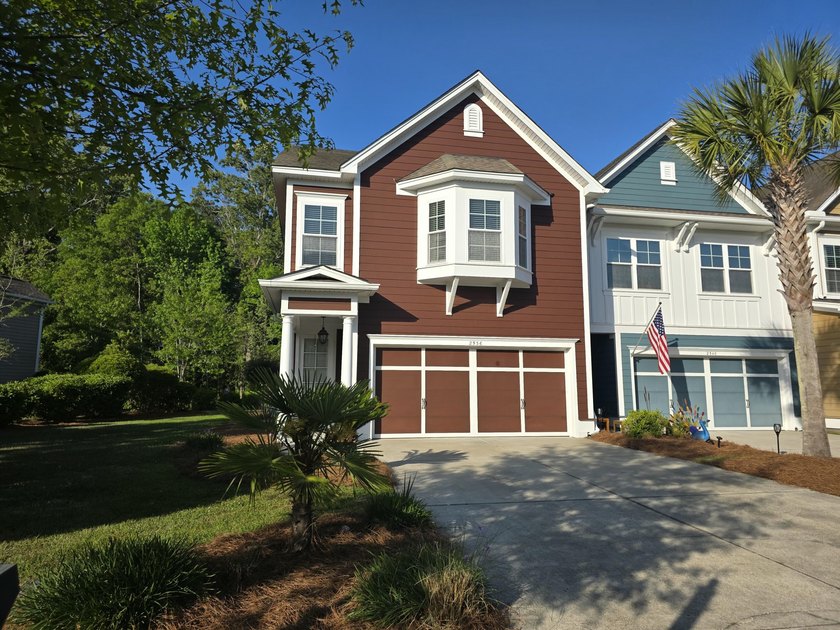 Highly desirable end unit is conveniently located in the - Beach Townhome/Townhouse for sale in Mount Pleasant, South Carolina on Beachhouse.com