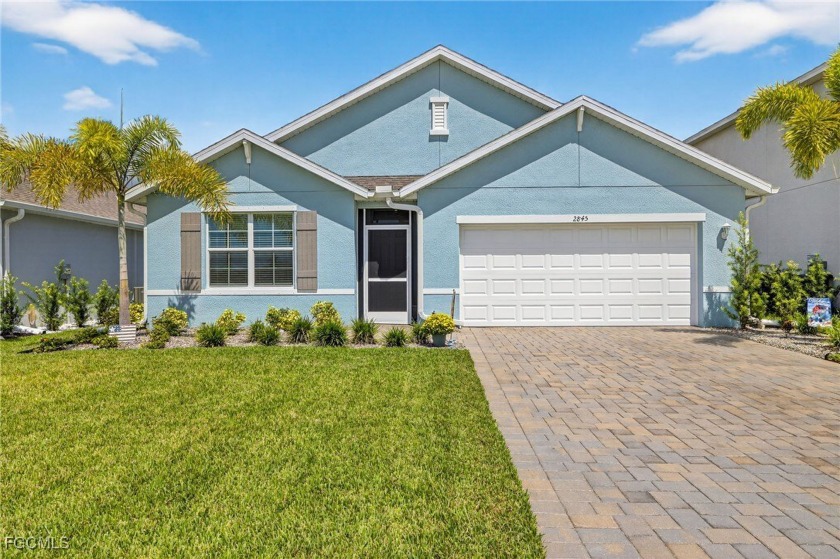 GORGEOUS 4 bed/ 2 bath CALI home in Coral Bay. PETS WELCOME!! - Beach Home for sale in North Fort Myers, Florida on Beachhouse.com