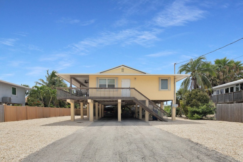 Nothing compares to this non-waterfront half duplex ideal for - Beach Home for sale in Marathon, Florida on Beachhouse.com