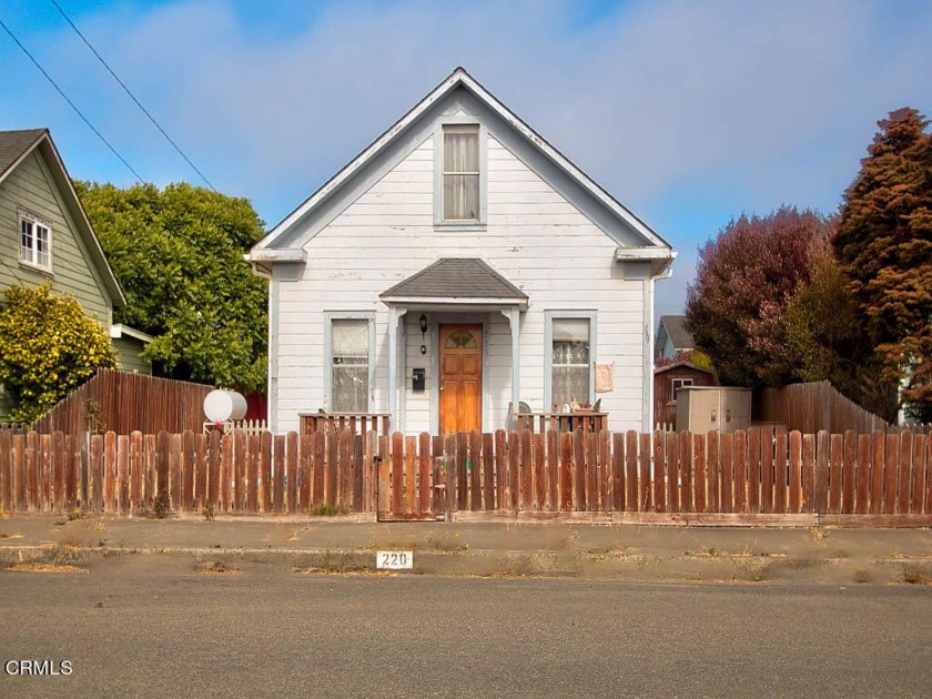 Classic 20's house. Newer 3/2 manufactured used as rental - Beach Home for sale in Fort Bragg, California on Beachhouse.com