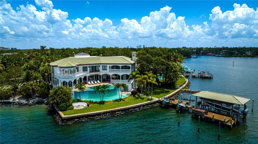 This Estate has one of the most magnificent properties in Tampa - Beach Home for sale in Tampa, Florida on Beachhouse.com