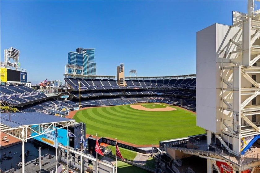 Perched on the the coveted southeast corner of the 16th floor at - Beach Condo for sale in San Diego, California on Beachhouse.com