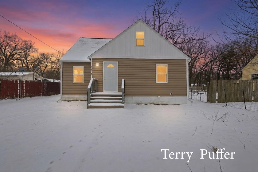 This fully rehabilitated 3-bedroom, 1-bathroom single-family - Beach Home for sale in Muskegon, Michigan on Beachhouse.com