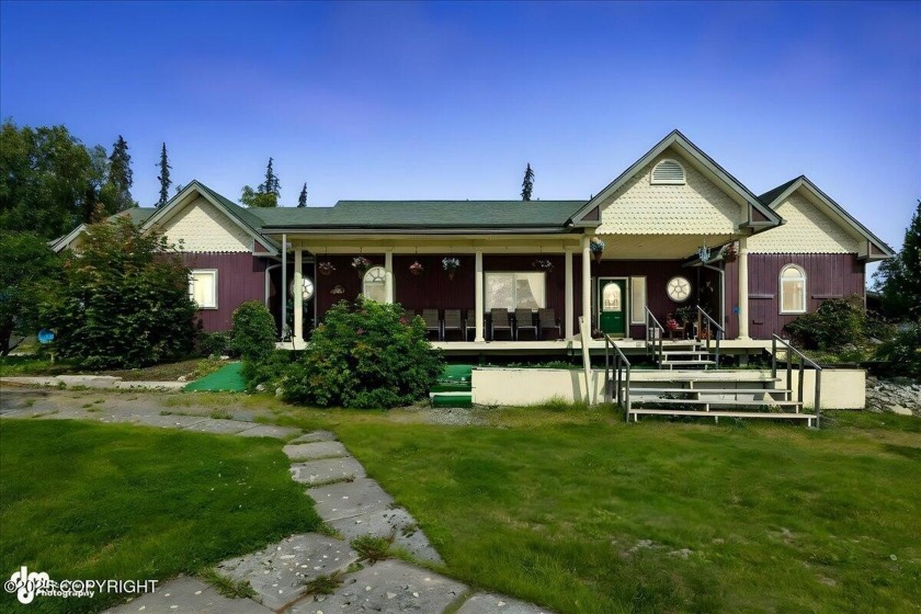 LARGE RANCH WITH IN-LAW NEXT DOOR! Main bed across the home from - Beach Home for sale in Soldotna, Alaska on Beachhouse.com