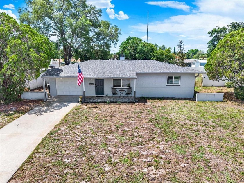 Discover the perfect blend of comfort, convenience, and location - Beach Home for sale in St. Petersburg, Florida on Beachhouse.com