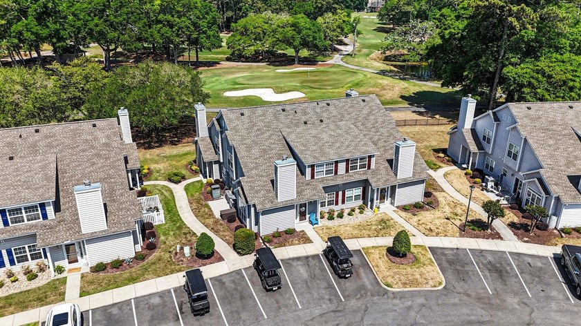 DIRECT GOLF COURSE UNIT IN FAIRWAY OAKS!  The spacious large - Beach Condo for sale in North Myrtle Beach, South Carolina on Beachhouse.com