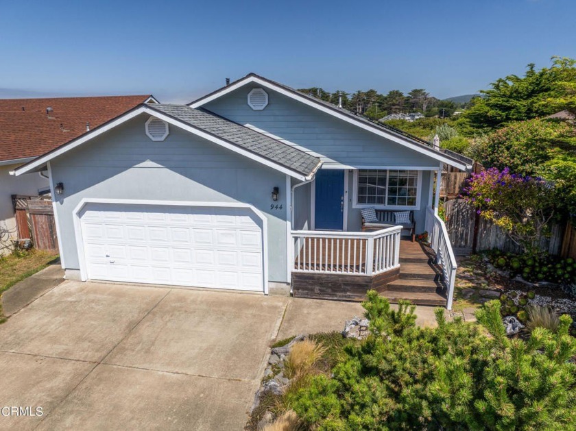 Adorable single story home very near thewalking paths of Glass - Beach Home for sale in Fort Bragg, California on Beachhouse.com