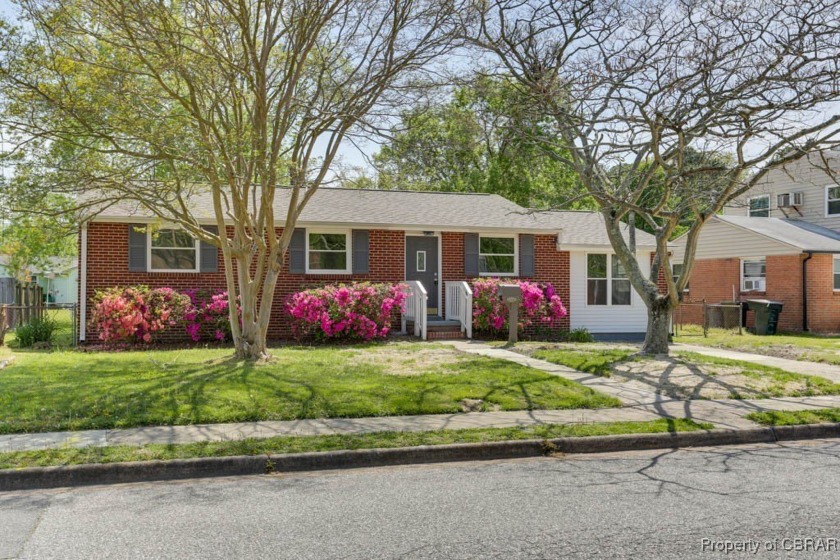 Outstanding! Turn key! Move-in ready 4 bedrooms, 2 HGTV bath - Beach Home for sale in Hampton, Virginia on Beachhouse.com