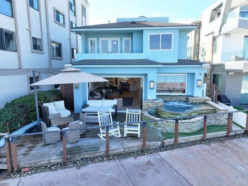 Entertainer's Paradise with Unmatched Bay Access Presenting a - Beach Home for sale in San Diego, California on Beachhouse.com