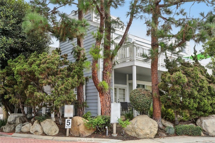 2 bedroom, 2 bath condo in desirable Pentridge Cove II, near - Beach Condo for sale in Costa Mesa, California on Beachhouse.com