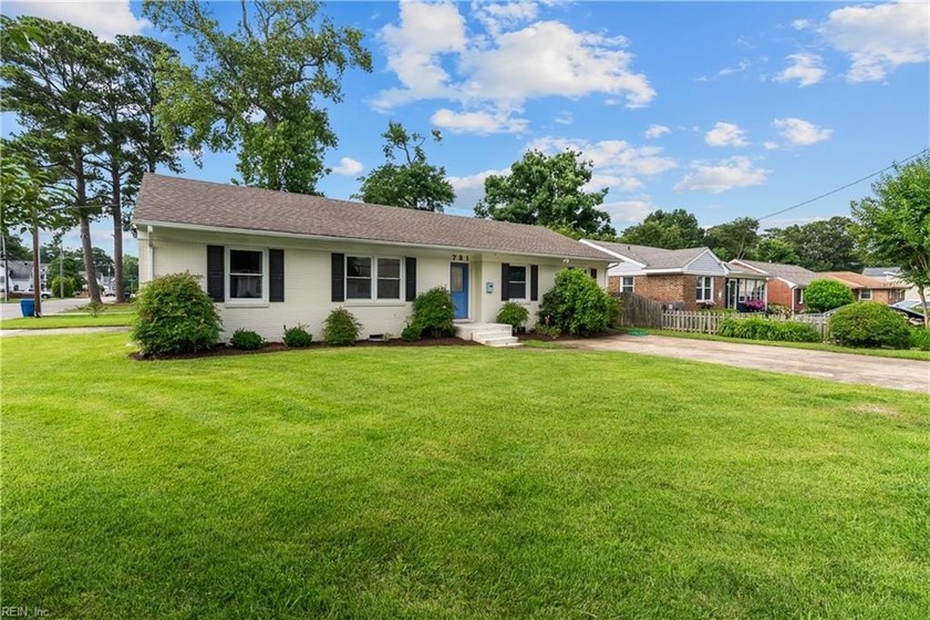 Polished, spruced up, and ready! This is an amazing opportunity - Beach Home for sale in Virginia Beach, Virginia on Beachhouse.com