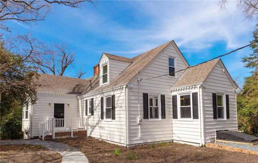 Fully renovated waterfront property in a quiet neighborhood - Beach Home for sale in Norfolk, Virginia on Beachhouse.com