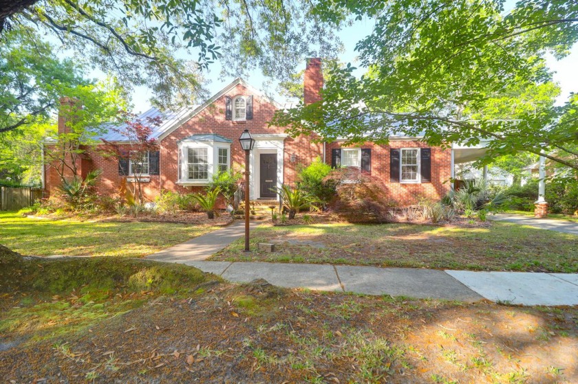Charming home nestled on a .4-acre lot among the oaks in a - Beach Home for sale in Charleston, South Carolina on Beachhouse.com