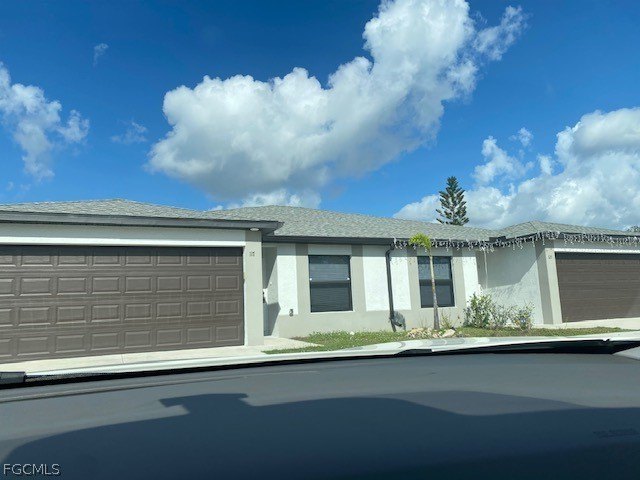 This 3 bed, 2 bath , 2 car garage fence duplex, all assessments - Beach Home for sale in Cape Coral, Florida on Beachhouse.com