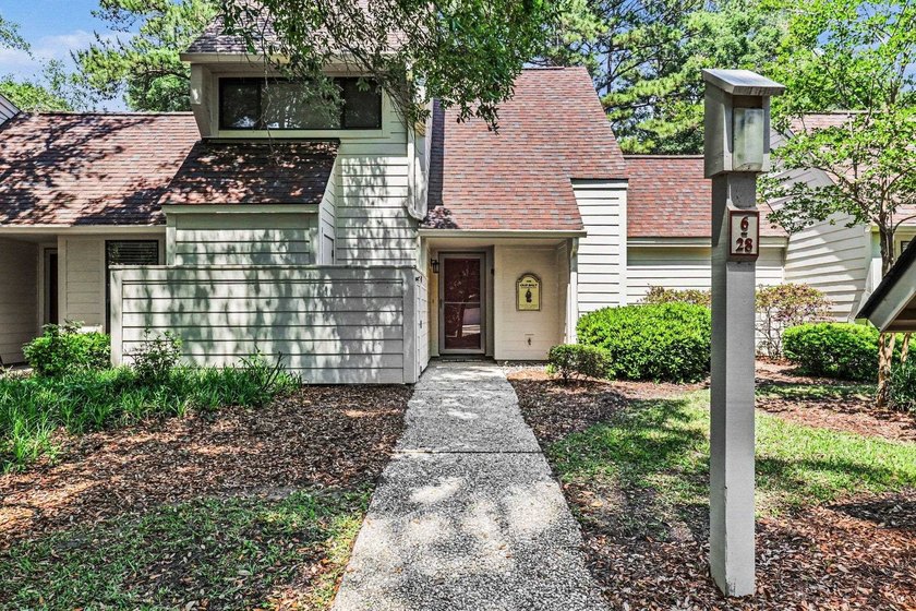 This beautifully maintained 3-bedroom, 2.5-bath townhouse - Beach Townhome/Townhouse for sale in Pawleys Island, South Carolina on Beachhouse.com