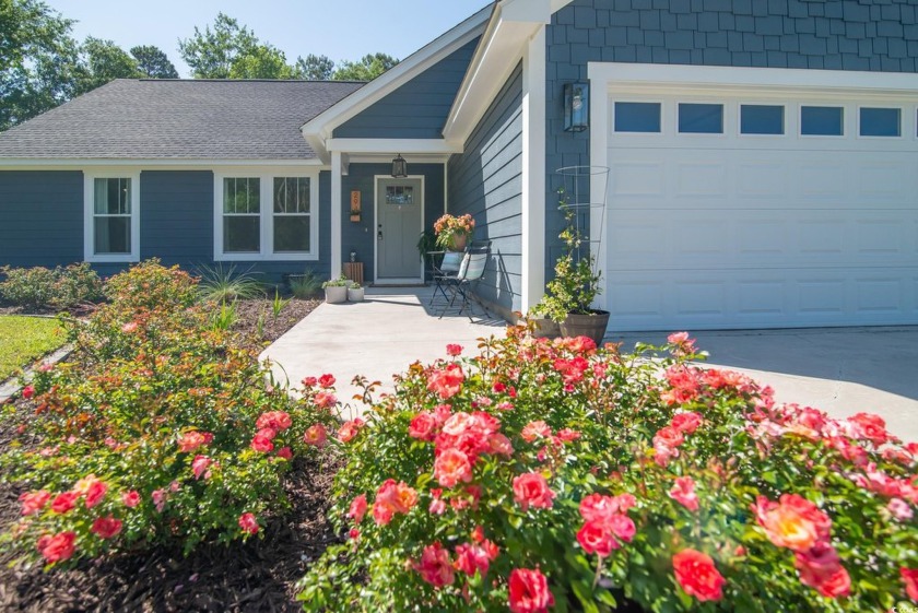 Welcome to 294 Field Loop Road in the Windsor Gardens - Beach Home for sale in Georgetown, South Carolina on Beachhouse.com