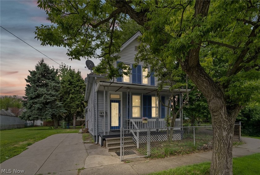 Completely renovated from top to bottom, this impressive home - Beach Home for sale in Cleveland, Ohio on Beachhouse.com