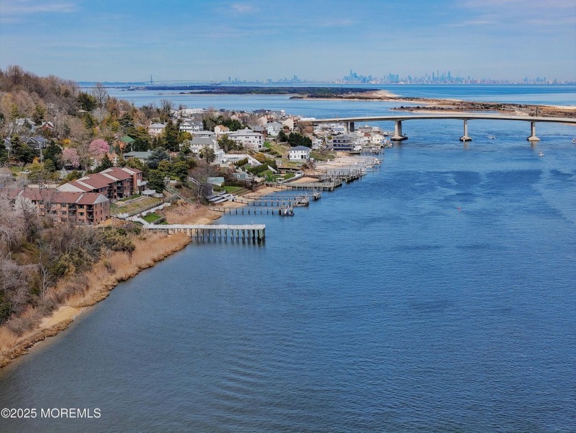 Move right into this updated, spacious 2 beds 1 bath. Modern - Beach Condo for sale in Highlands, New Jersey on Beachhouse.com