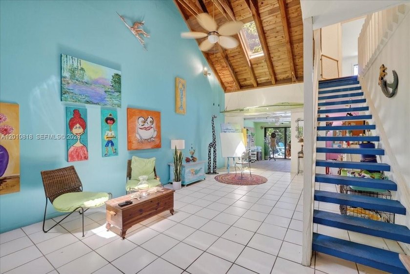 Spectacular townhome for sale in Dania Beach! This eccentric and - Beach Townhome/Townhouse for sale in Dania, Florida on Beachhouse.com