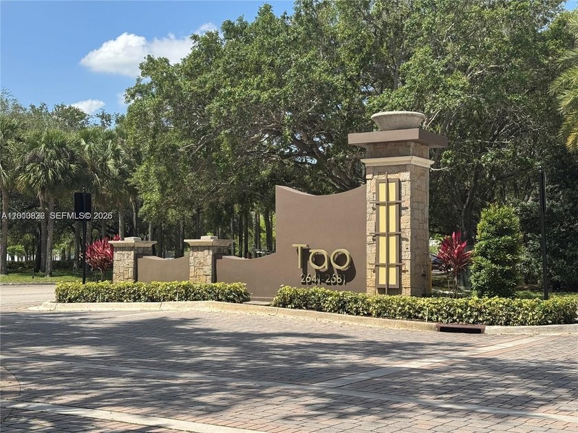 Best deal at Tao Residences, this Fantastic 1 bed + Den + 2 full - Beach Condo for sale in Sunrise, Florida on Beachhouse.com