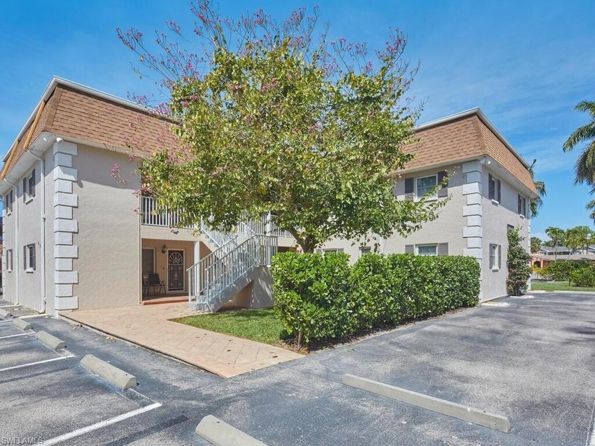 Experience the charm of living in the heart of Olde Naples, just - Beach Condo for sale in Naples, Florida on Beachhouse.com