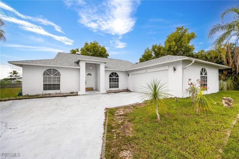 A spacious and centrally located home brimming with potential - Beach Home for sale in Cape Coral, Florida on Beachhouse.com