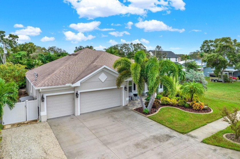 Absolutely NO FLOODING or DAMAGE from 2 Recent Hurricanes!! No - Beach Home for sale in Tarpon Springs, Florida on Beachhouse.com