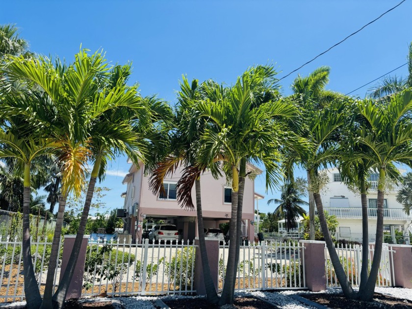 A must see! The Perfect Beach Home on the Glistening Lagoon! - Beach Home for sale in Key Largo, Florida on Beachhouse.com