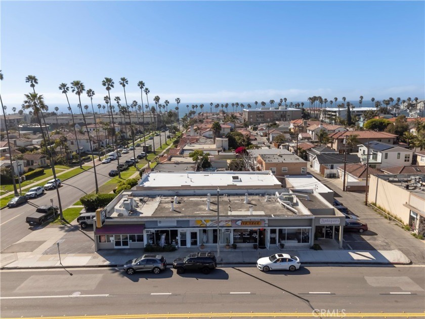 This 6-unit strip center is located on a major commercial - Beach Commercial for sale in Redondo Beach, California on Beachhouse.com