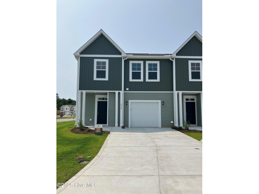 Our luxury townhome offers spacious main floor primary suites - Beach Townhome/Townhouse for sale in Shallotte, North Carolina on Beachhouse.com