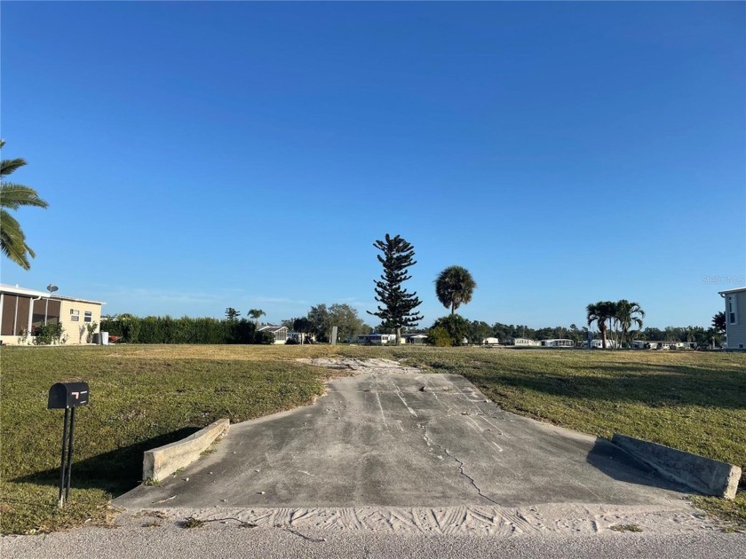 Wonderful lot in Holiday III ready for your new home.  This lot - Beach Lot for sale in Englewood, Florida on Beachhouse.com