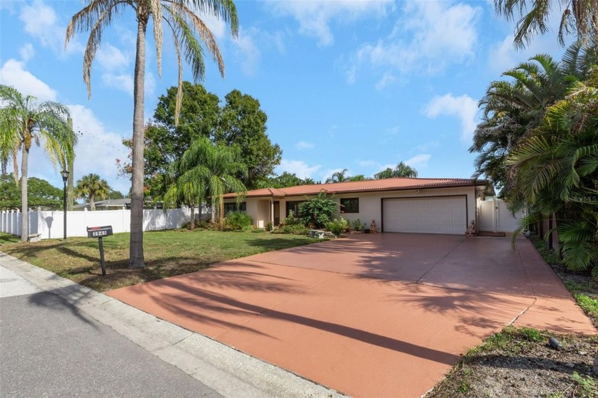 Welcome to this  beautiful waterfront 3 bedroom 2 bath home - Beach Home for sale in Tampa, Florida on Beachhouse.com