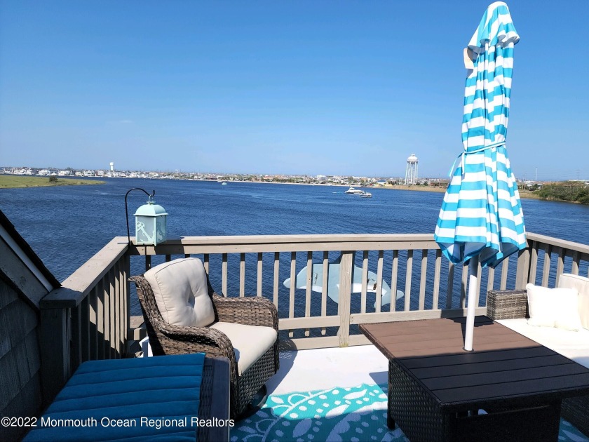 BAYFRONT CONDO WITH BOAT SLIP - CAN FIT UP TO 33' BOAT - PLUS 3 - Beach Condo for sale in Seaside Heights, New Jersey on Beachhouse.com