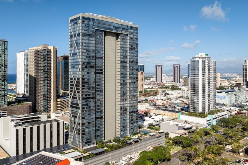 Welcome home to your luxurious Penthouse at the Pacifica - Beach Condo for sale in Honolulu, Hawaii on Beachhouse.com