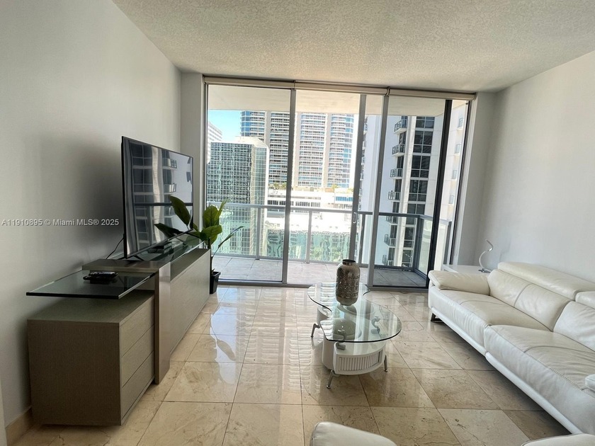 Unbeatable value in Brickell! This 731 sq ft, 1-bedroom, 1-bath - Beach Condo for sale in Miami, Florida on Beachhouse.com