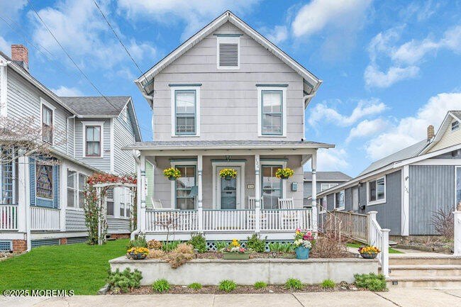 Located just 60 miles from the city, this adorable cottage in - Beach Home for sale in Ocean Grove, New Jersey on Beachhouse.com