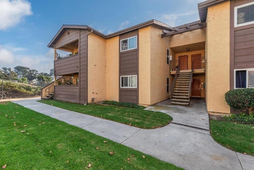 Welcome to 518 Calle Montecito #95 -- a cheerful, ground-level 2 - Beach Condo for sale in Oceanside, California on Beachhouse.com