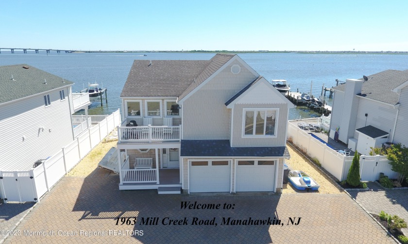 It's not often that the opportunity to own a Bayfront becomes - Beach Home for sale in Manahawkin, New Jersey on Beachhouse.com