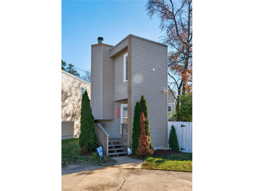 Welcome to 726 Carolina Avenue. You'll love the location! Just - Beach Home for sale in Virginia Beach, Virginia on Beachhouse.com