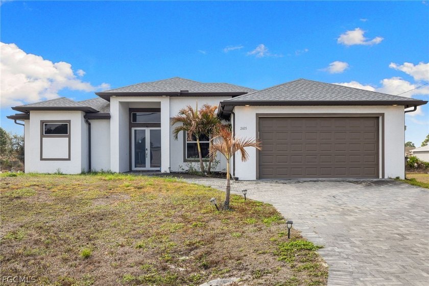 Welcome to this beautifully maintained residential family home - Beach Home for sale in Lehigh Acres, Florida on Beachhouse.com