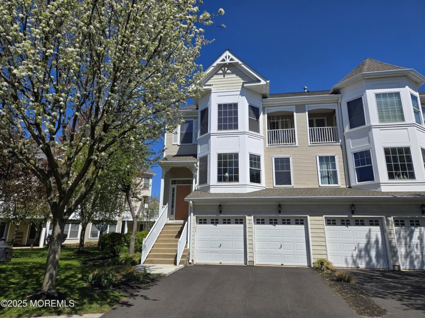 Modern, recently renovated largest model unit in Lighthouse Bay - Beach Condo for sale in South Amboy, New Jersey on Beachhouse.com