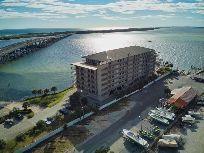 This luxury waterfront condo is located in the heart of Destin - Beach Condo for sale in Destin, Florida on Beachhouse.com